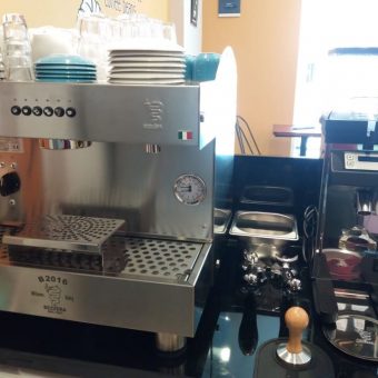 MESIN ESPRESSO (COFFEE MACHINE) PERTAMA DI DUNIA