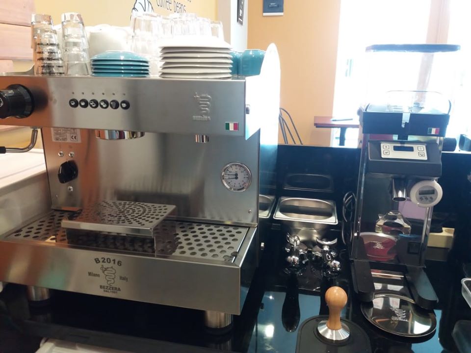 MESIN ESPRESSO (COFFEE MACHINE) PERTAMA DI DUNIA