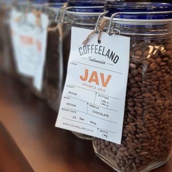 Bukan Sekadar Membuka Coffee Shop: Ini Tentang Membangun Investasi yang Bertahan dan Menguntungkan!